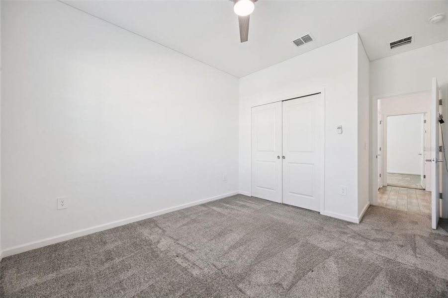 Spacious, unfurnished interior of a new home in Pine Glen: Chateau Collection, St. Cloud (Image 25).