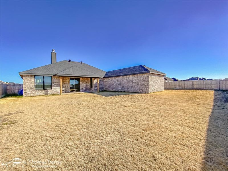 Large yard with plenty of private space!