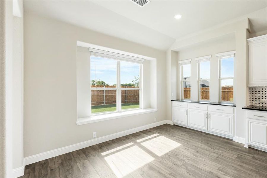 Spacious, unfurnished interior of a new home in Ridgepoint, Midlothian (Image 34).