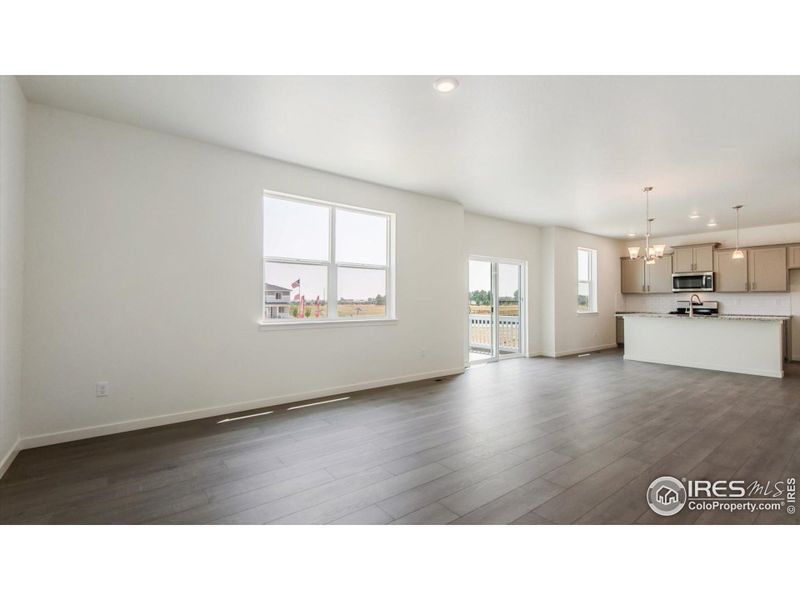 Spacious, unfurnished interior of a new home in Vantage, Berthoud (Image 22).