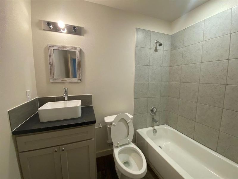 Furnished interior view inside a new home in , Bridgeport (Image 3).