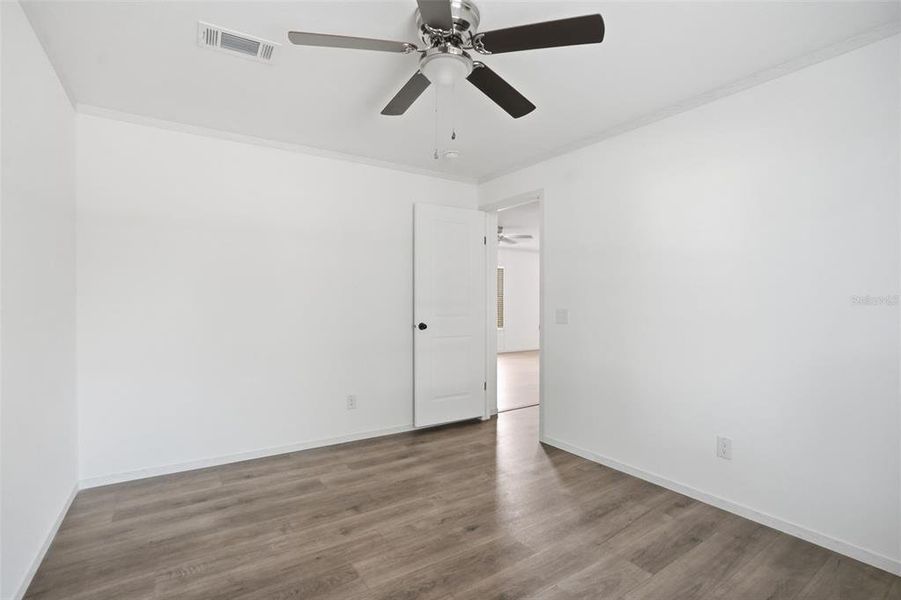 Spacious, unfurnished interior of a new home in , Weeki Wachee (Image 19).