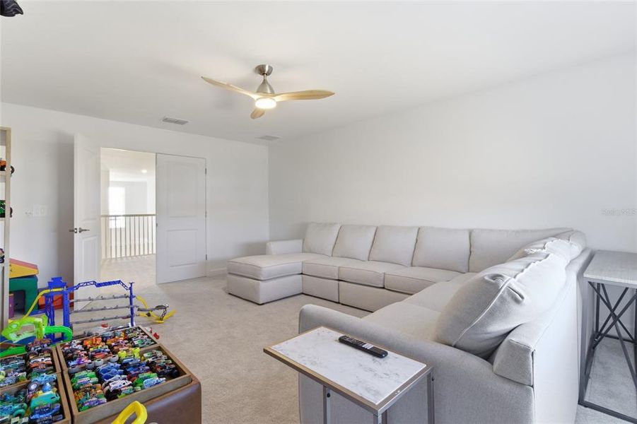 Furnished interior view inside a new home in , Bradenton (Image 7).