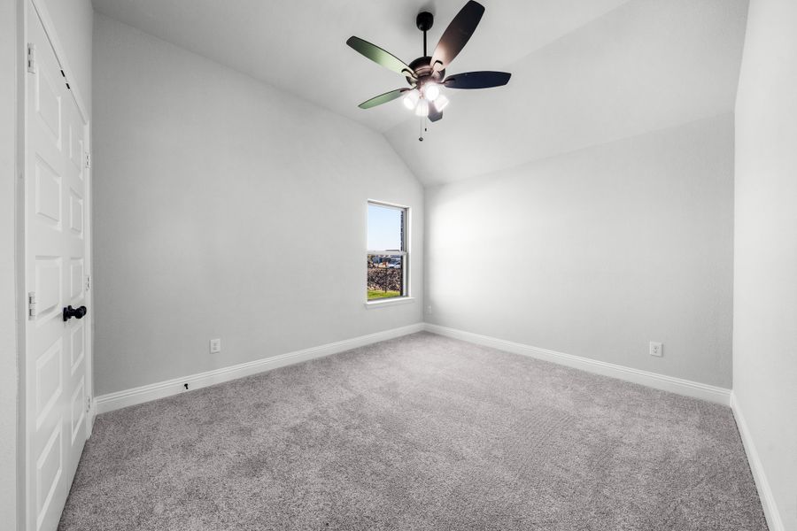 Spacious, unfurnished interior of a new home in Creekview Farms, Greenville (Image 35).