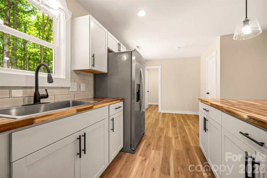 Furnished interior view inside a new home in , Bostic (Image 9).