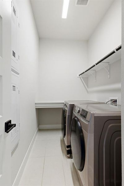 Washer & Dryer included! Washer & Dryer included!