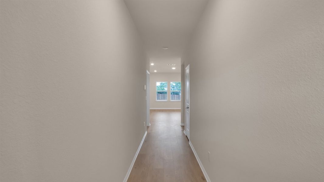 Spacious, unfurnished interior of a new home in Bar W Ranch, Leander (Image 12).