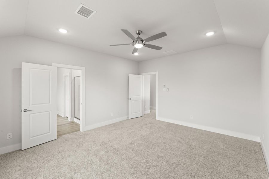 Spacious, unfurnished interior of a new home in Waterscape, Royse City (Image 19). Spacious, unfurnished interior of a new home in Waterscape, Royse City (Image 19).