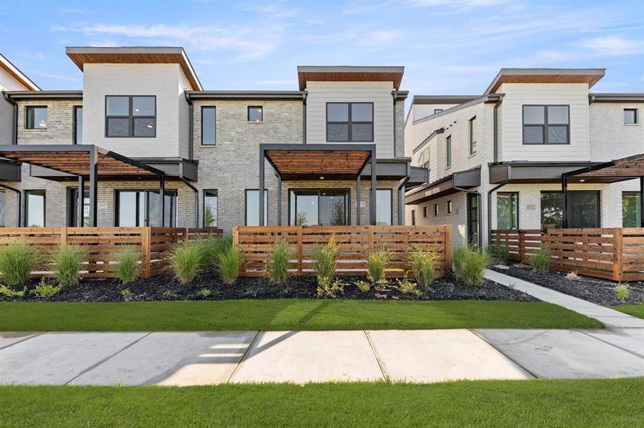 01. 2013 Aldrich - Front