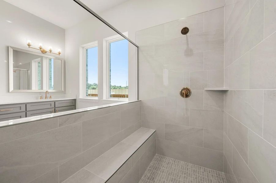 The Elliott Primary Bath