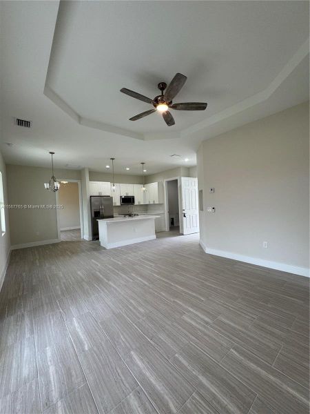 Spacious, unfurnished interior of a new home in , Lehigh Acres (Image 12).