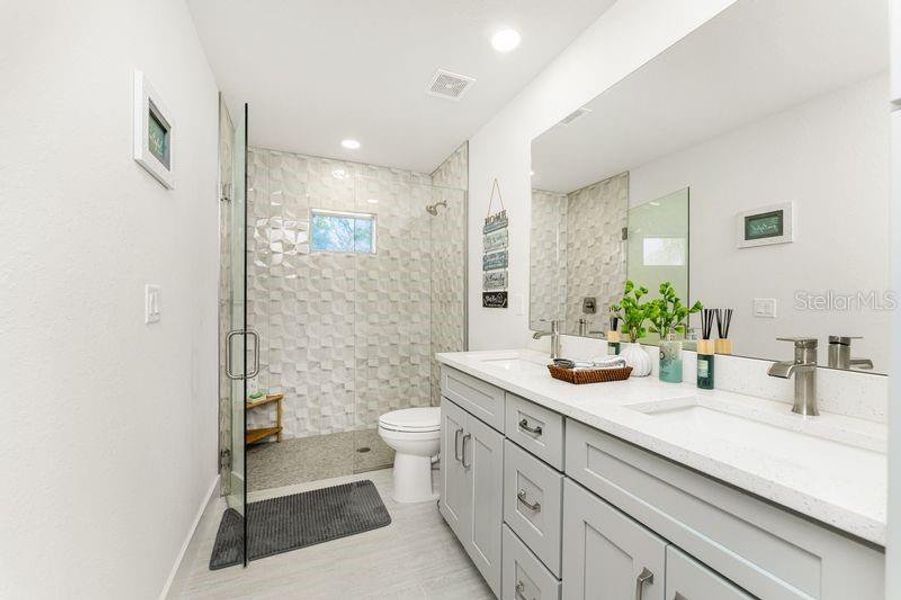 Furnished interior view inside a new home in , Port Charlotte (Image 36).