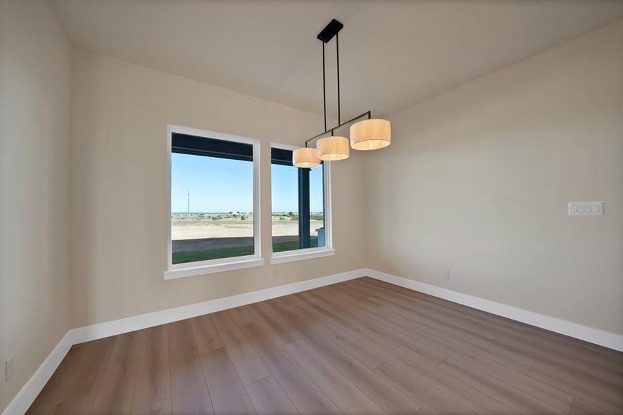 Spacious, unfurnished interior of a new home in , Weatherford (Image 23).