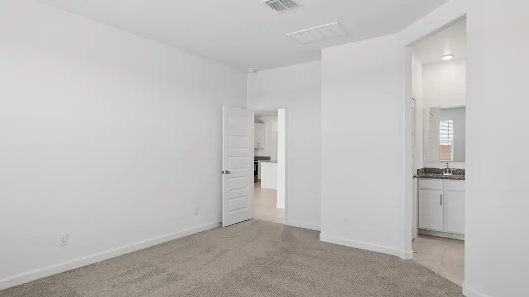 Spacious, unfurnished interior of a new home in Quail Ranch, San Tan Valley (Image 22). Spacious, unfurnished interior of a new home in Quail Ranch, San Tan Valley (Image 22).