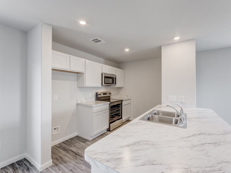 Representative furnished interior of a home built from the Savannah by National HomeCorp in Redland Estates, Lufkin (Image 3).