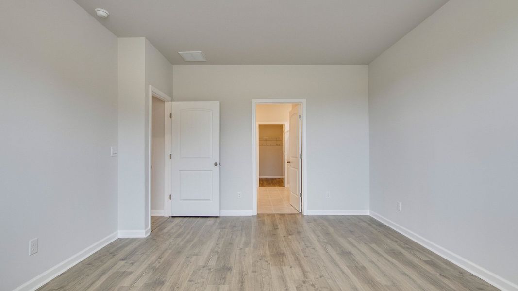 Spacious, unfurnished interior of a new home in Nexus South, Gallatin (Image 19).