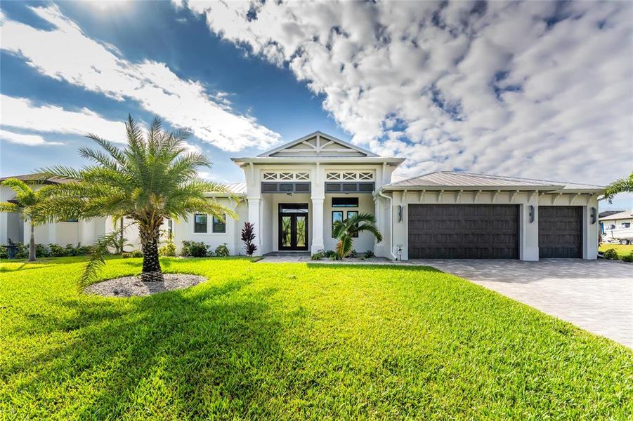 Exterior details and patio area of a home in , Port Charlotte (Image 29).