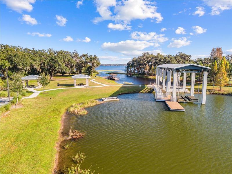 Community amenities in , St. Cloud (Image 48).