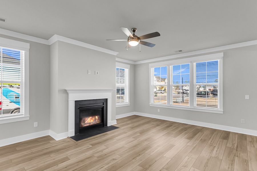 Spacious, unfurnished interior of a new home in Hewing Farms, Summerville (Image 28).