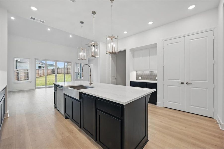 2021RollingOaksCAMBR006