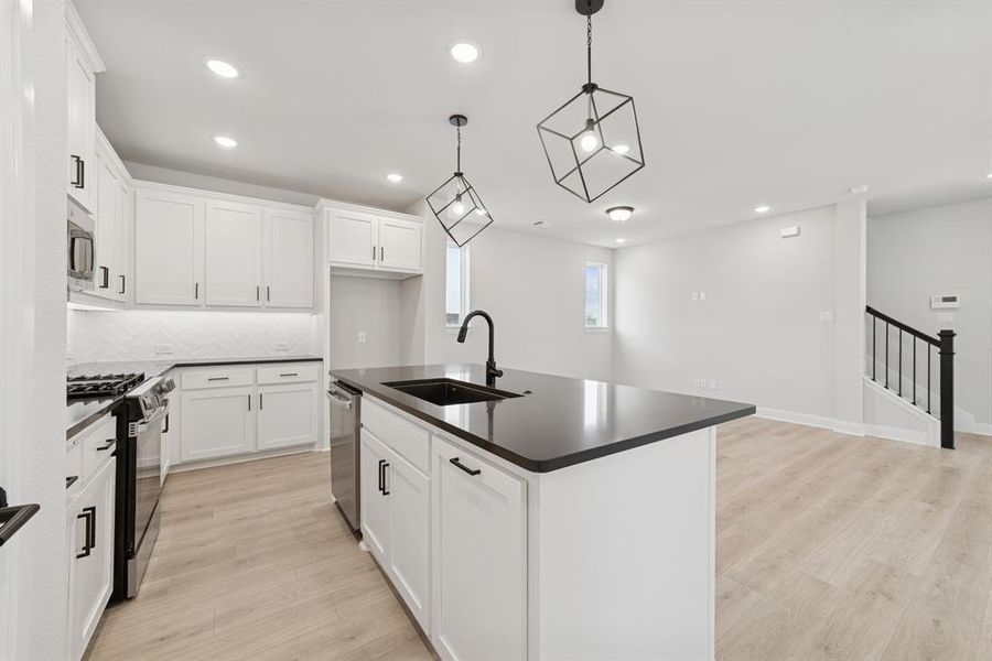 Furnished interior view inside a new home in Painted Tree Woodland West – Cottages, McKinney (Image 5). Furnished interior view inside a new home in Painted Tree Woodland West – Cottages, McKinney (Image 5).