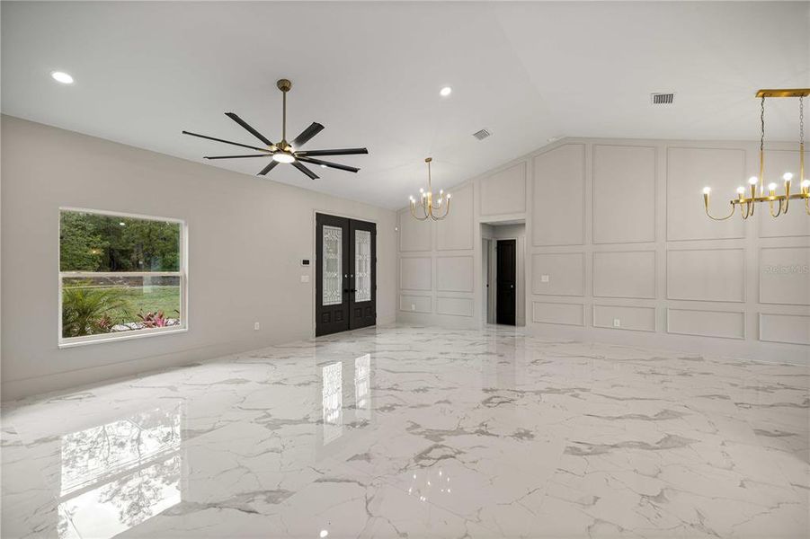 Spacious, unfurnished interior of a new home in , Ocala (Image 12).