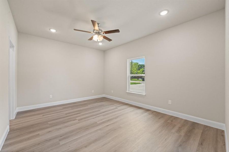 Spacious, unfurnished interior of a new home in , Cleburne (Image 19). Spacious, unfurnished interior of a new home in , Cleburne (Image 19).