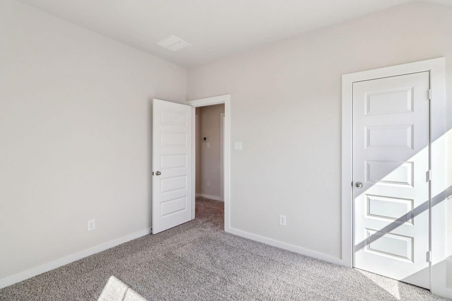 Spacious, unfurnished interior of a new home in Bluestem, Brookshire (Image 24).