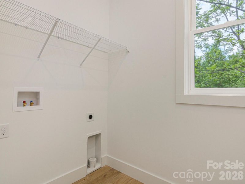 Spacious, unfurnished interior of a new home in , Asheville (Image 21).