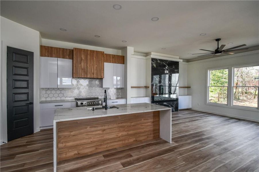 Furnished interior view inside a new home in , Atlanta (Image 7).