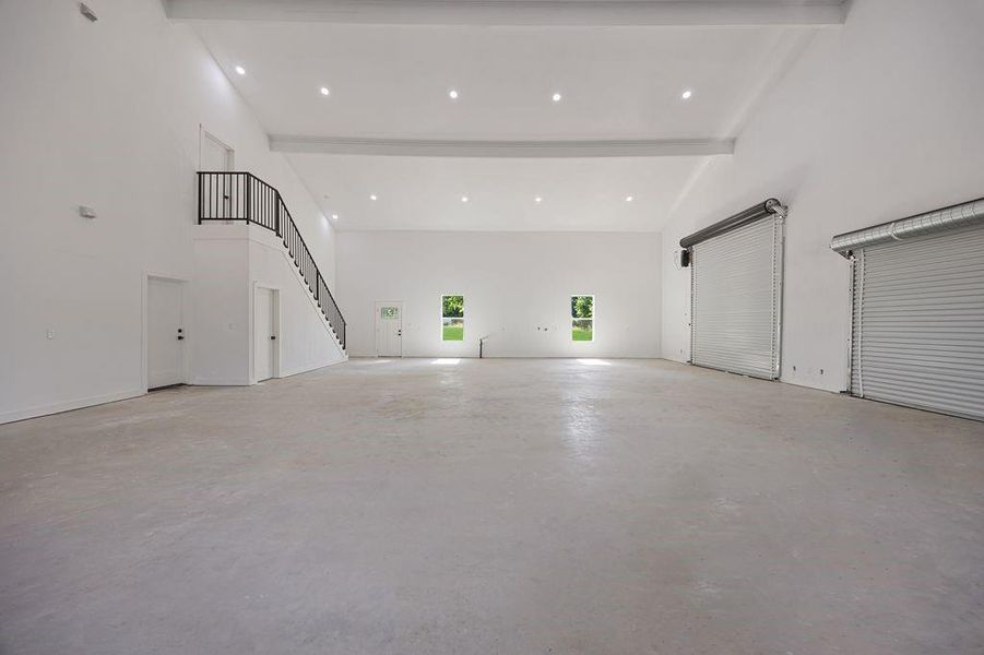 Spacious, unfurnished interior of a new home in , Rhome (Image 26). Spacious, unfurnished interior of a new home in , Rhome (Image 26).