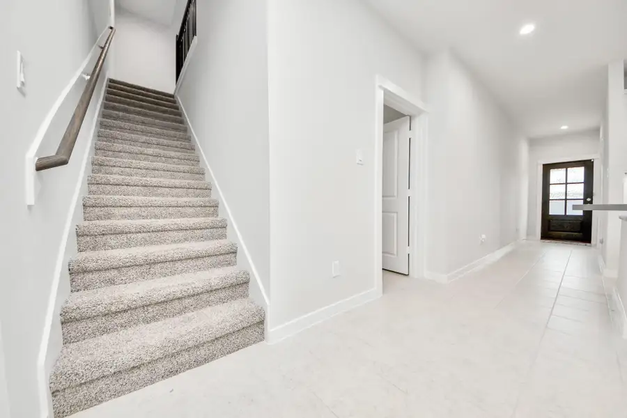 Spacious, unfurnished interior of a new home in Willow Trace, Spring (Image 41).