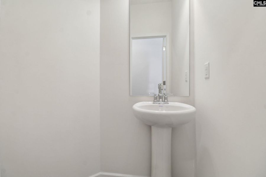 Image 19 of a home in Rolling Hills.