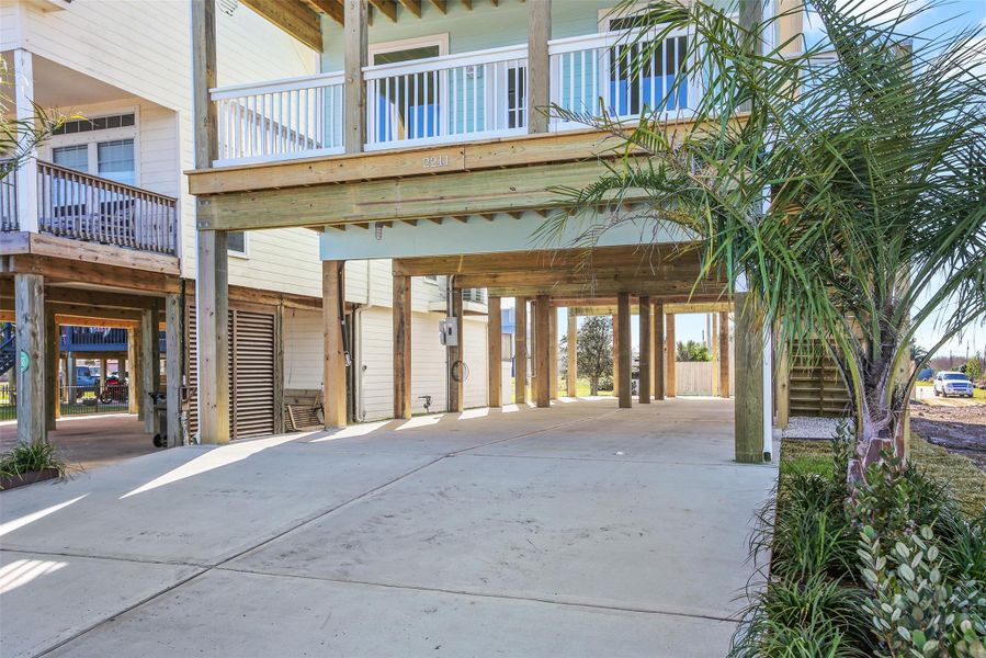 Long driveway and room to park 2 cars underneath