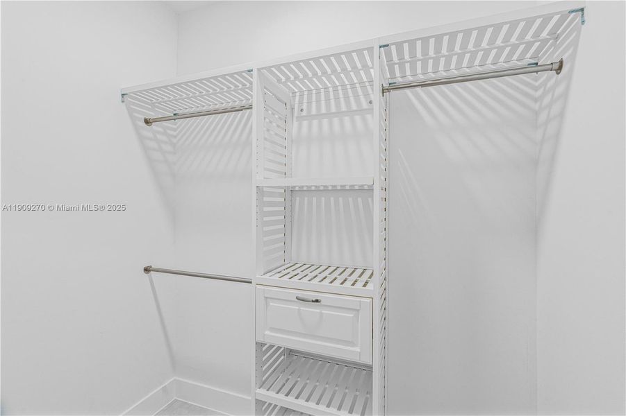 Image 43 of a home in . Image 43 of a home in .