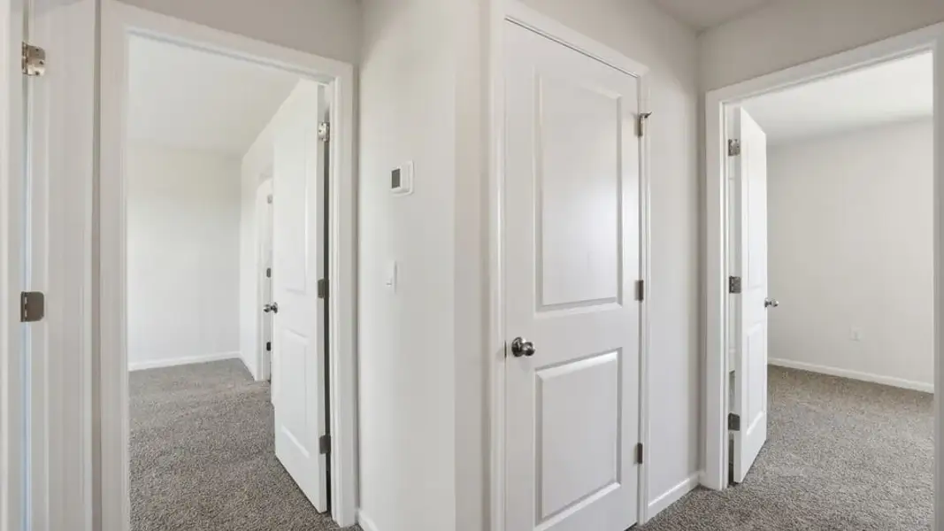 Spacious, unfurnished interior of a new home in Baxter Village, Boiling Springs (Image 28).