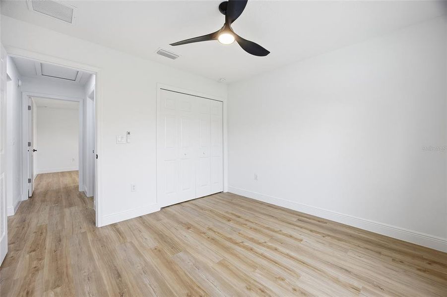 Spacious, unfurnished interior of a new home in , Ocala (Image 28).