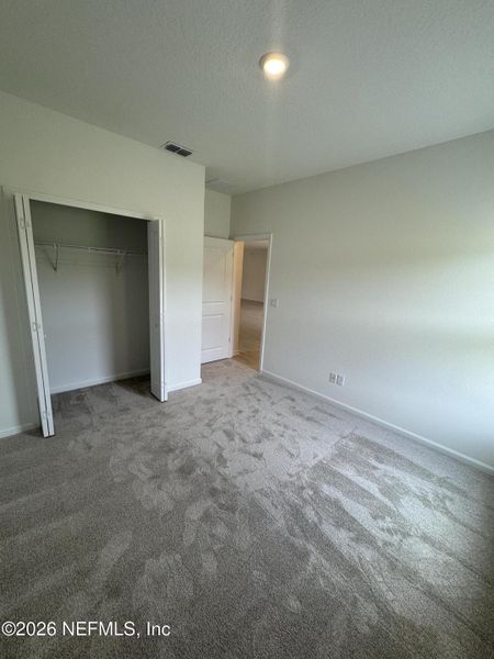 Spacious, unfurnished interior of a new home in Hyland Trail, Green Cove Springs (Image 41).