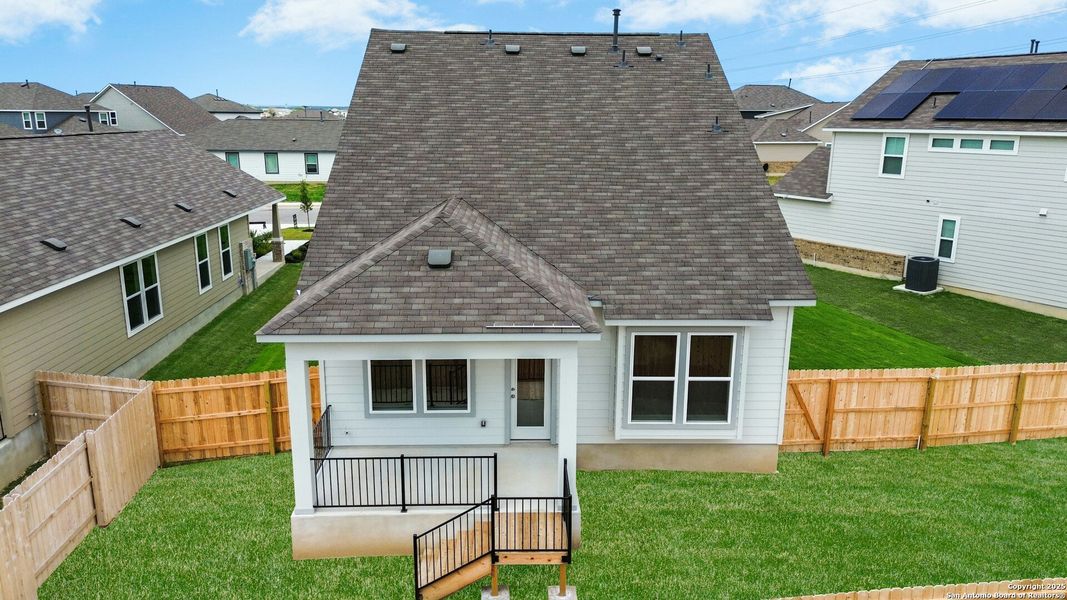 Exterior details and patio area of a home in Willowbrook, New Braunfels (Image 18).