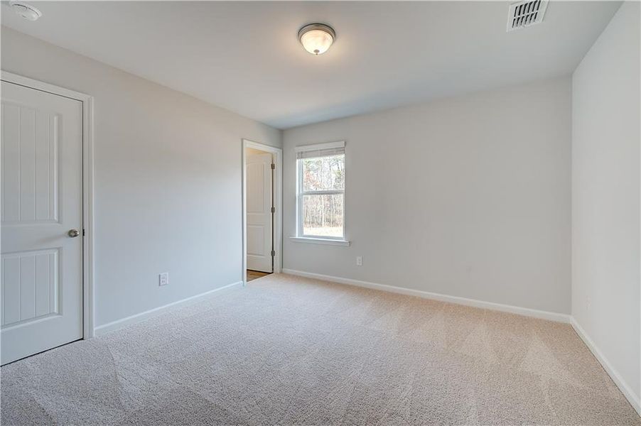 Spacious, unfurnished interior of a new home in Hamilton Lakes, Lawrenceville (Image 28).