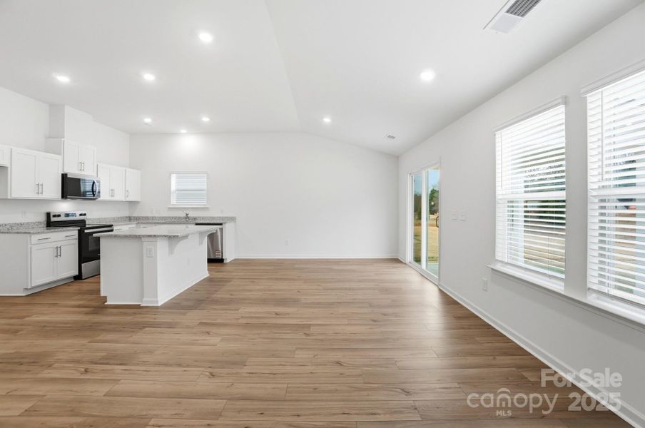 Spacious, unfurnished interior of a new home in Wilson Creek, Indian Land (Image 17). Spacious, unfurnished interior of a new home in Wilson Creek, Indian Land (Image 17).