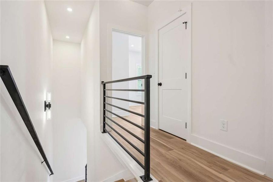 Spacious, unfurnished interior of a new home in , Atlanta (Image 27).