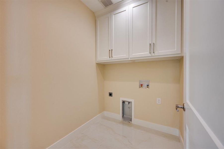 Image 37 of a home in . Image 37 of a home in .