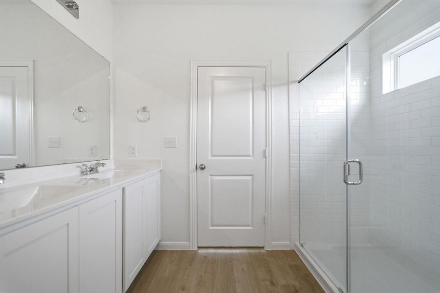 Furnished interior view inside a new home in , Conroe (Image 5).