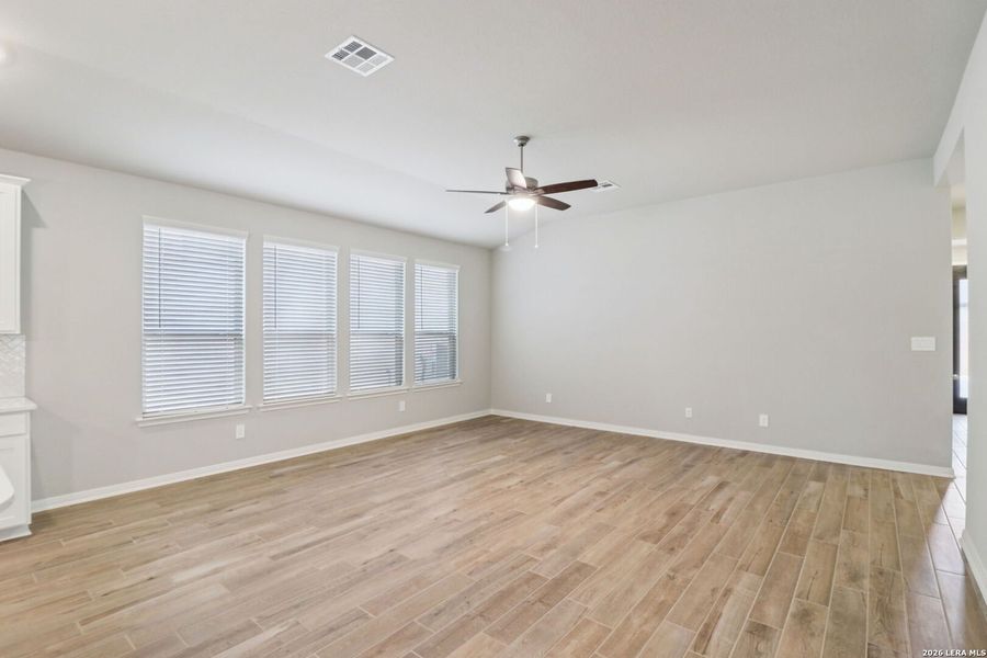 Spacious, unfurnished interior of a new home in Kallison Ranch, San Antonio (Image 36).