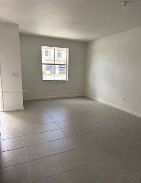 Spacious, unfurnished interior of a new home in , Homestead (Image 13).