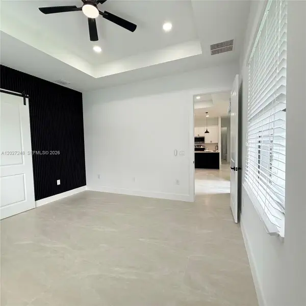 Spacious, unfurnished interior of a new home in , Lehigh Acres (Image 25).