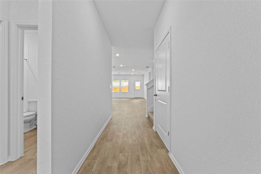 Spacious, unfurnished interior of a new home in , Kyle (Image 24).