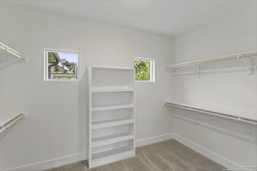 Spacious, unfurnished interior of a new home in , Kerrville (Image 25).