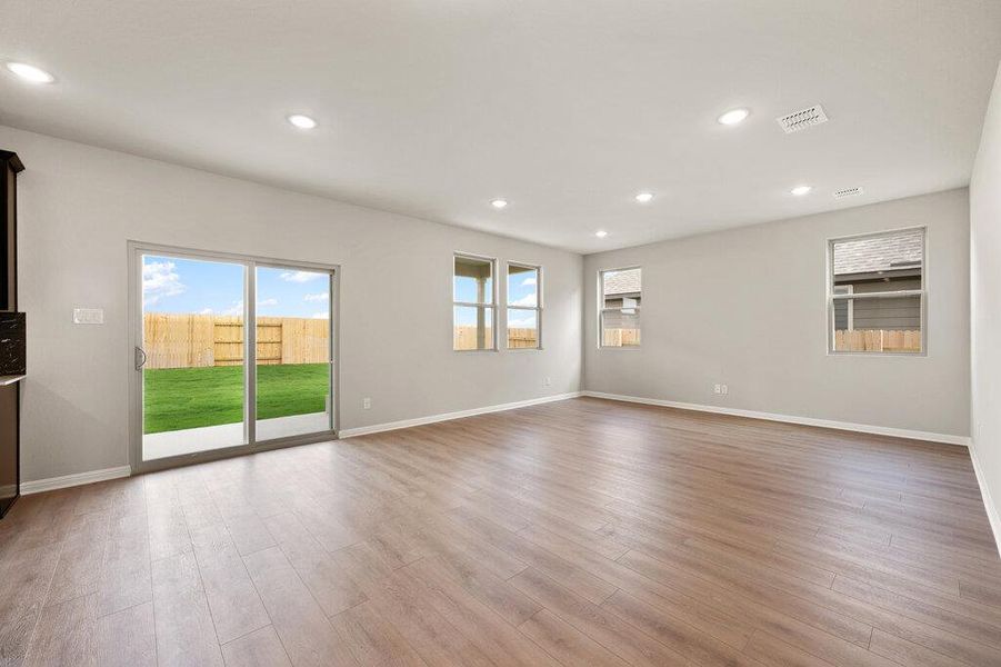 Spacious, unfurnished interior of a new home in Patterson Ranch, Georgetown (Image 22). Spacious, unfurnished interior of a new home in Patterson Ranch, Georgetown (Image 22).